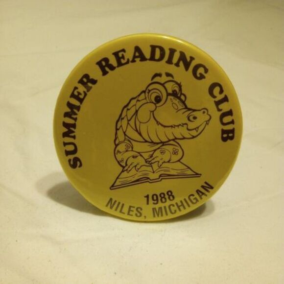 Four Vintage Author/Reading Button Pins - Picture 5 of 6